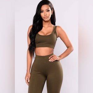 Fashion Nova 2 Piece Legging Set